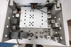 r840-2401-03.jpg (73221 bytes)