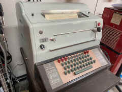 tt307-k6yic-01.jpeg (107833 bytes)